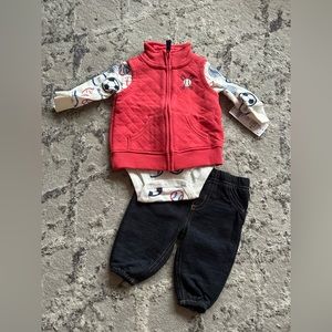 Carter’s matching 3 piece set size 3 months